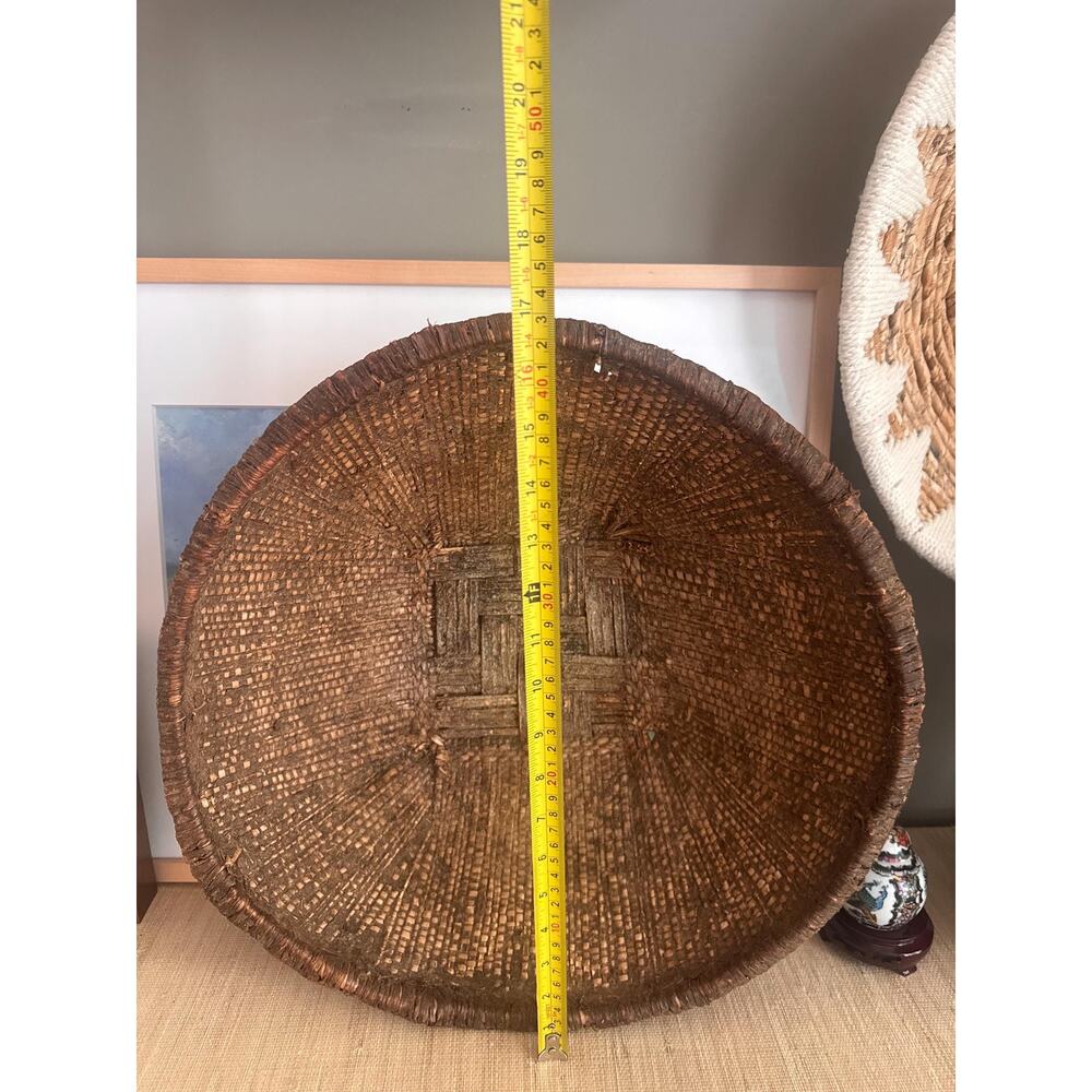 Vintage Handwoven Primitive African Tonga Basket with Crown Base 16” - Picture 6 of 6